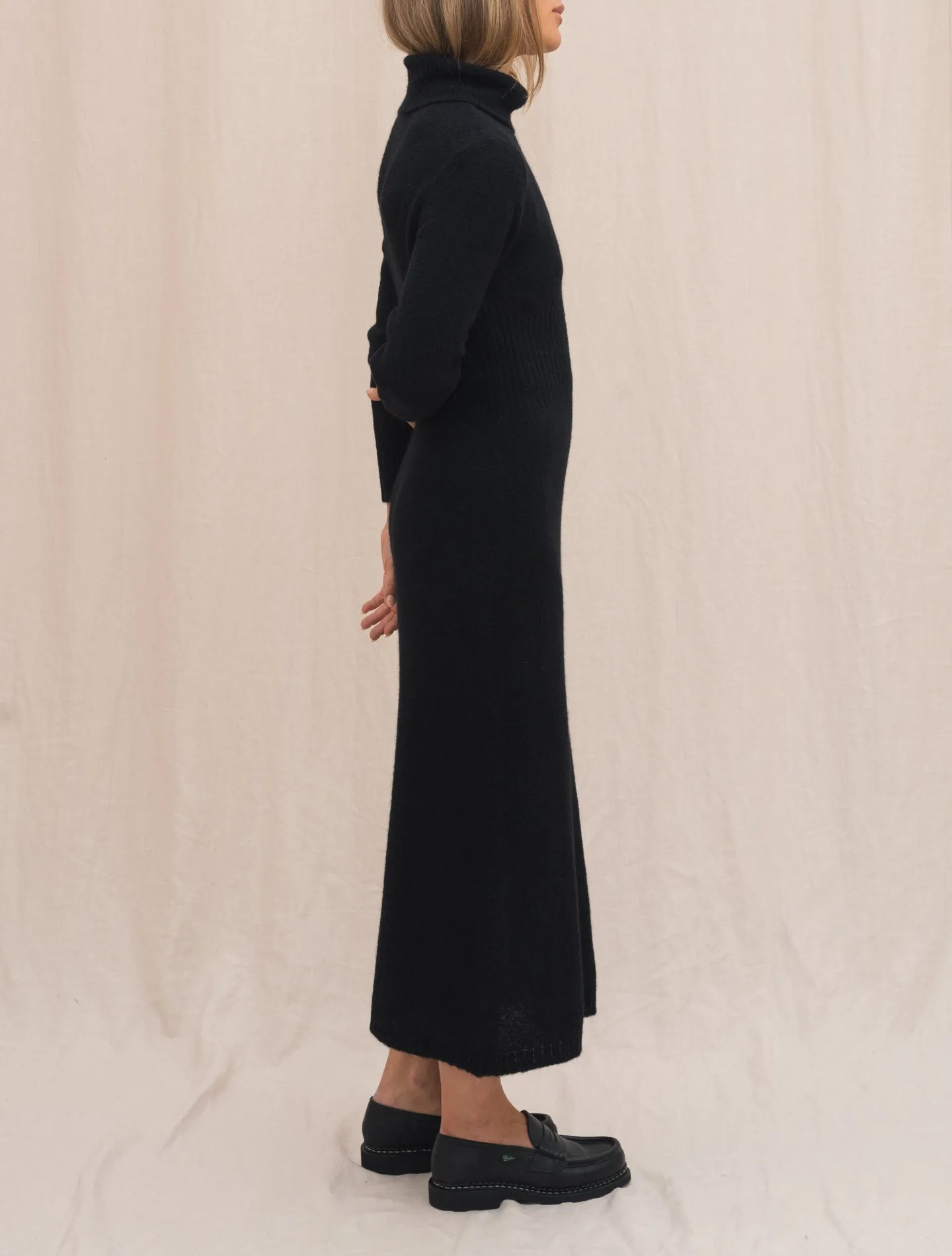 Alpaca Turtelneck Dress Black