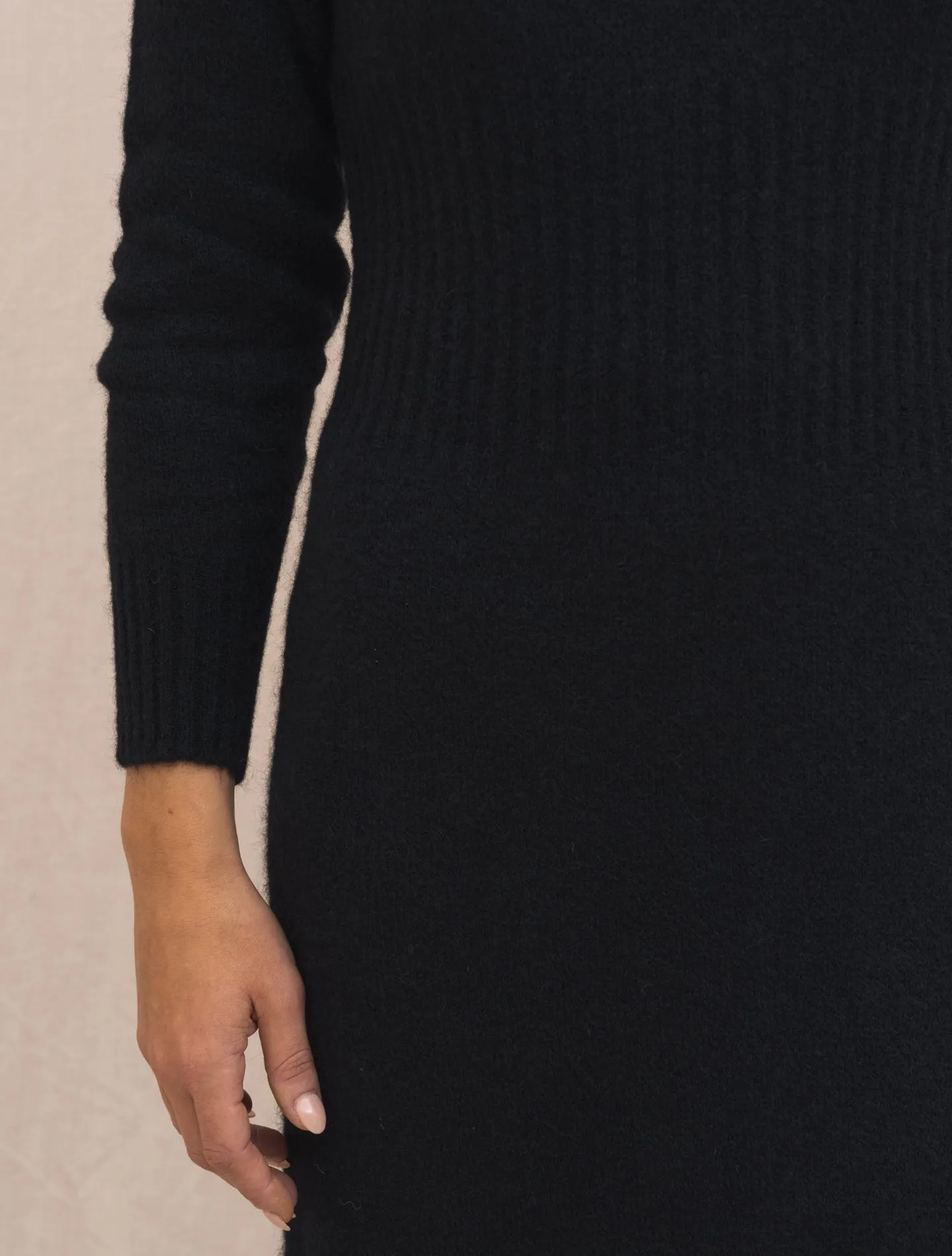 Alpaca Turtelneck Dress Black