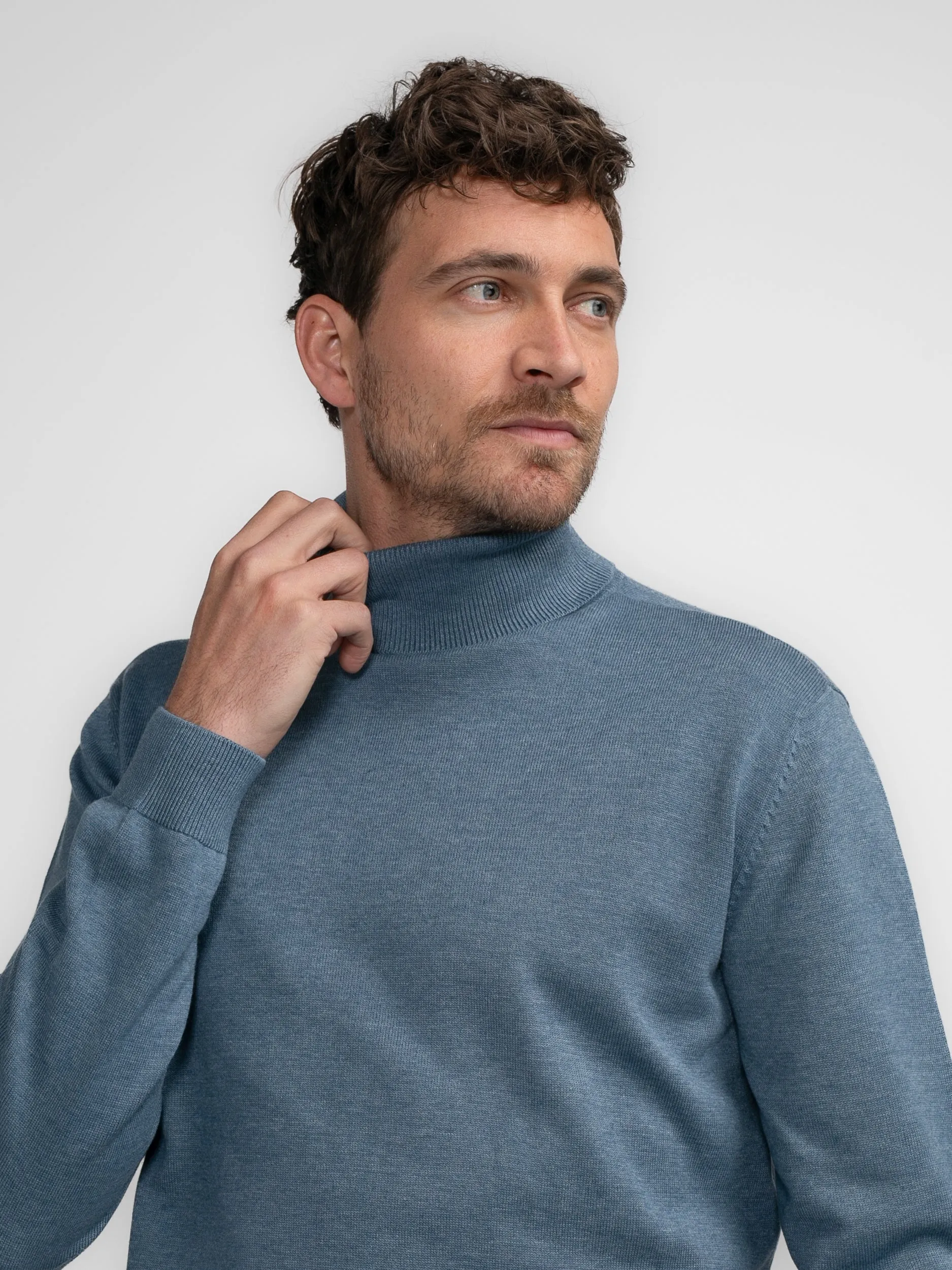 Fine-knit Turtleneck Eagle