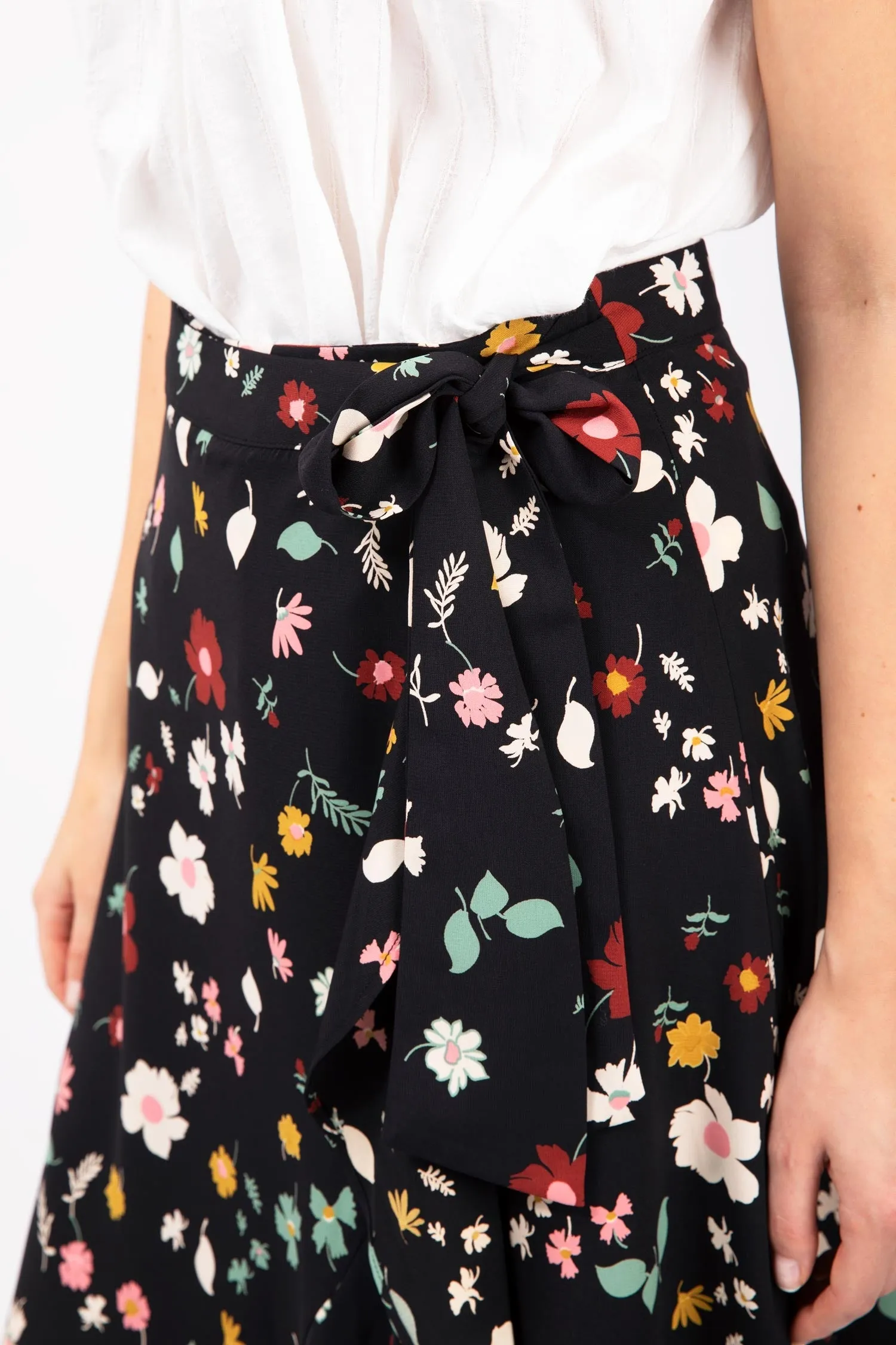 Floral Print Tie Waist Skirt