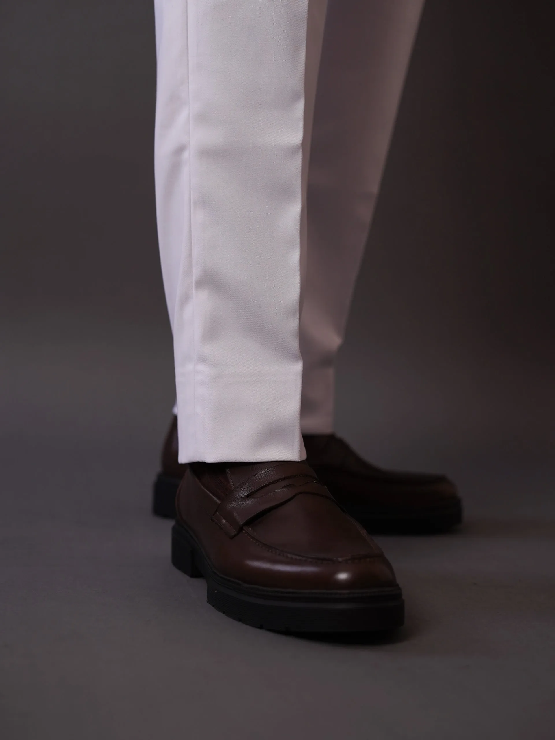 slim fit chino pants-White